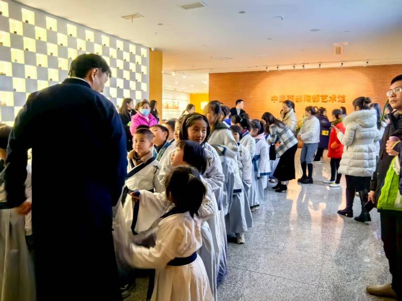 文化赋能：沁源县魔创文旅挖掘城市文化资源的实践探索